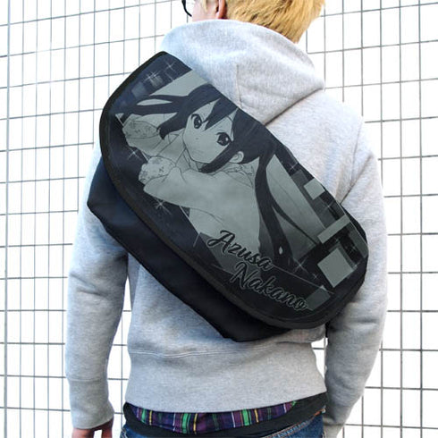 『けいおん!』あずにゃん メッセンジャーバッグ